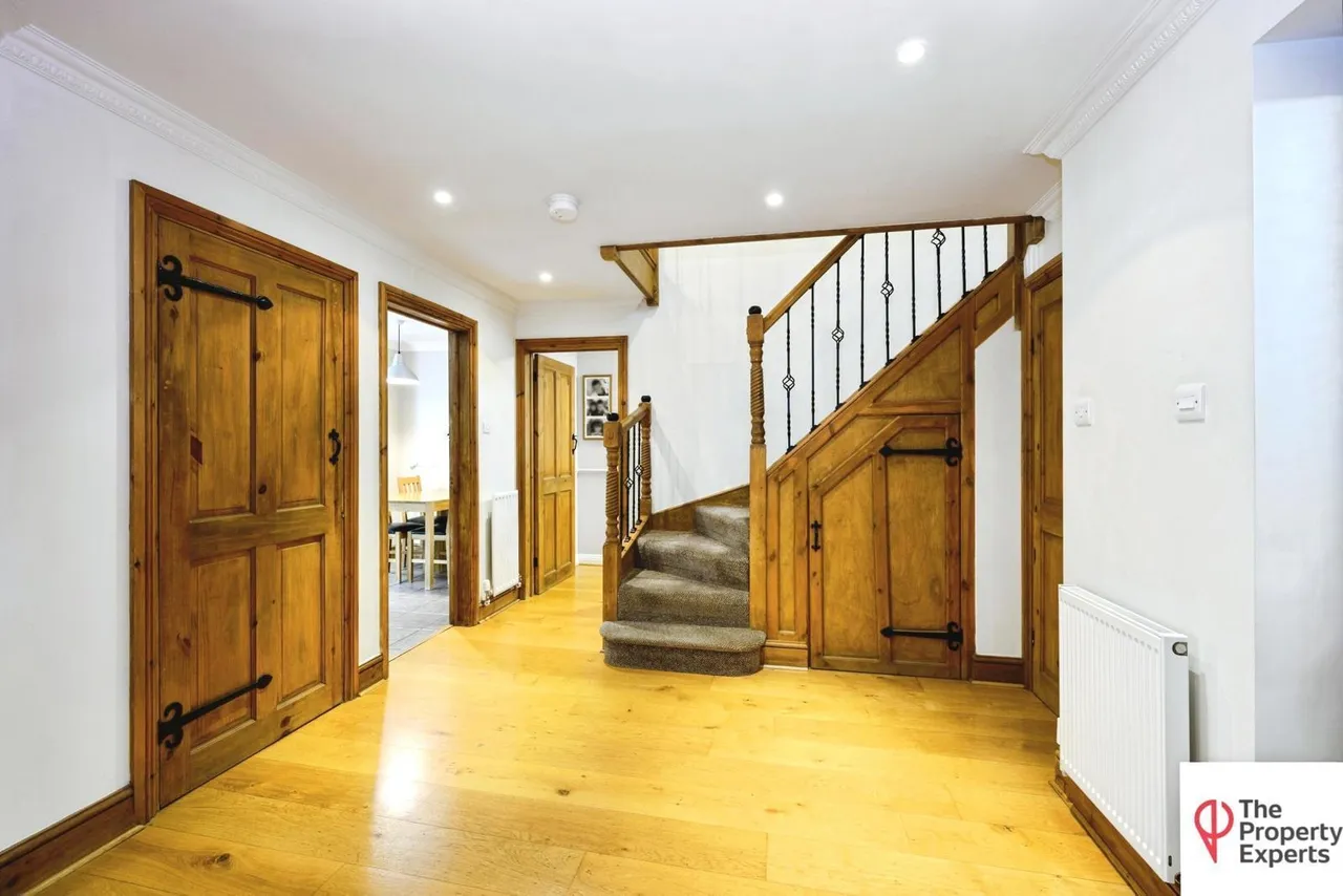 Hermitage Road, Kenley, Surrey, CR8, photo 4