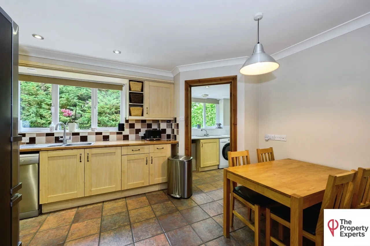 Hermitage Road, Kenley, Surrey, CR8, photo 3