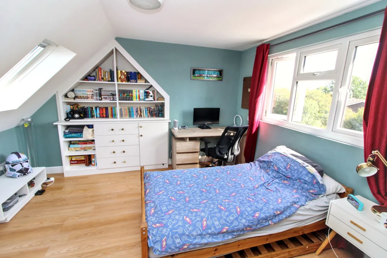 Amersham Road, Hazlemere, HP15, photo 5
