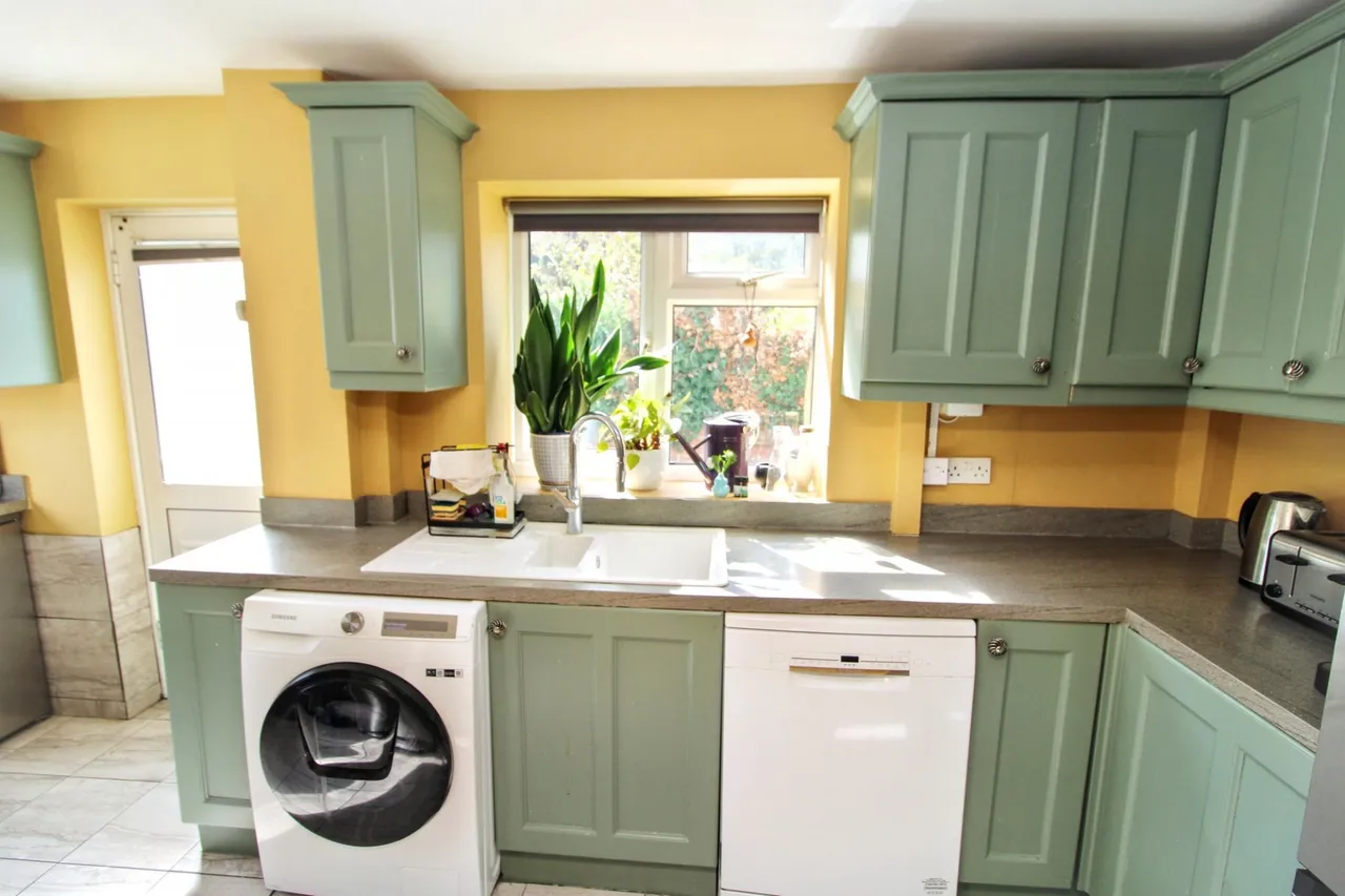 Amersham Road, Hazlemere, HP15, photo 19
