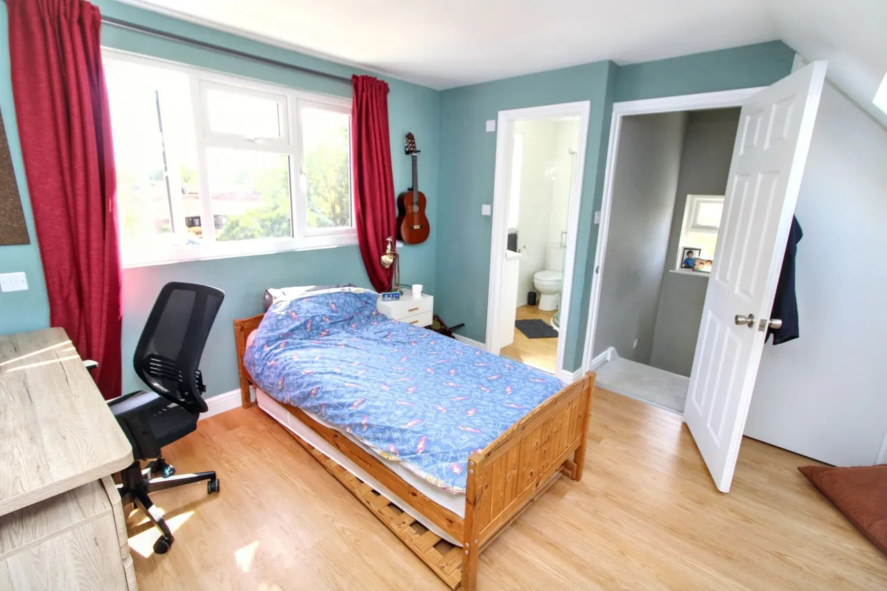 Amersham Road, Hazlemere, HP15, photo 17