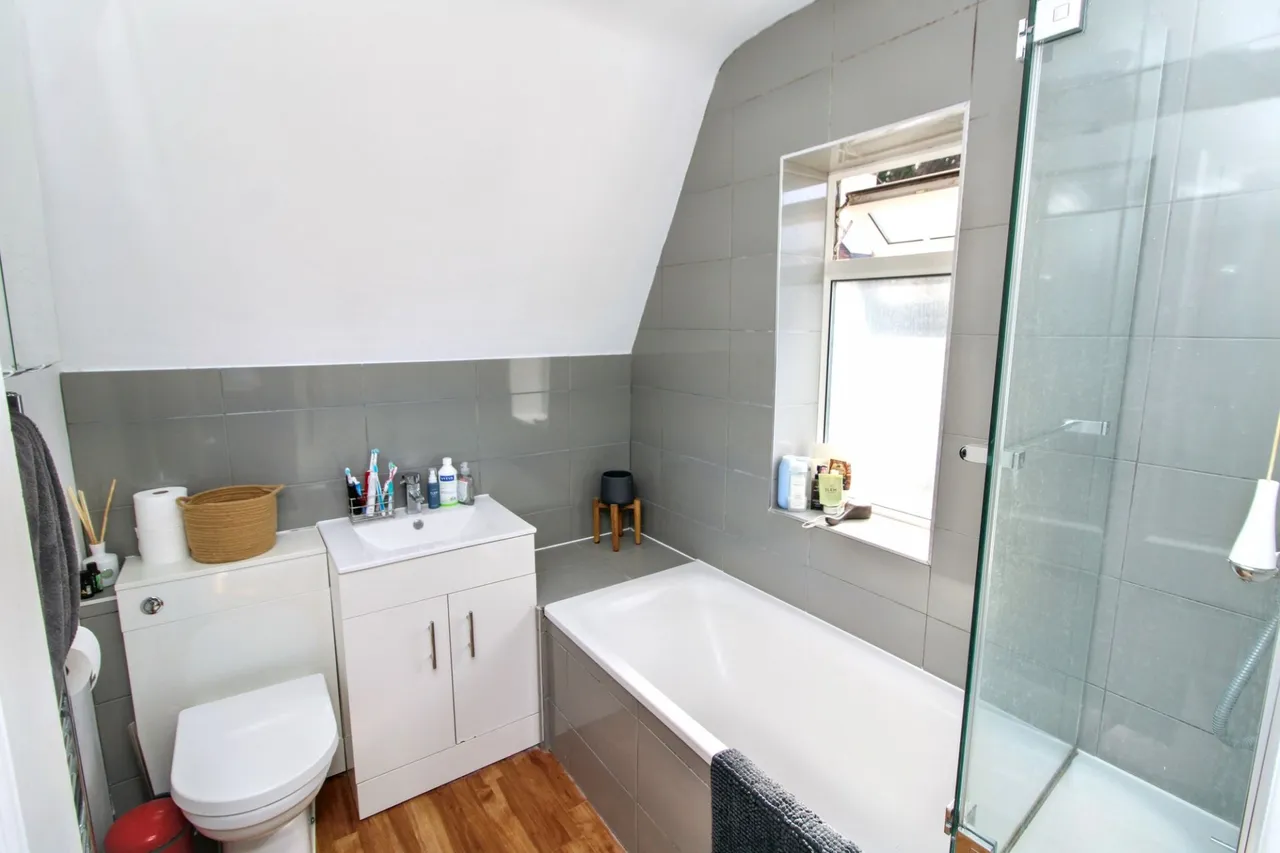 Amersham Road, Hazlemere, HP15, photo 7