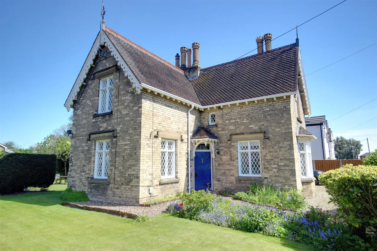 4 bed property for sale — North Street, Anlaby