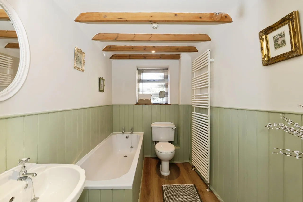 Patrick Brompton, Bedale, DL8, photo 15