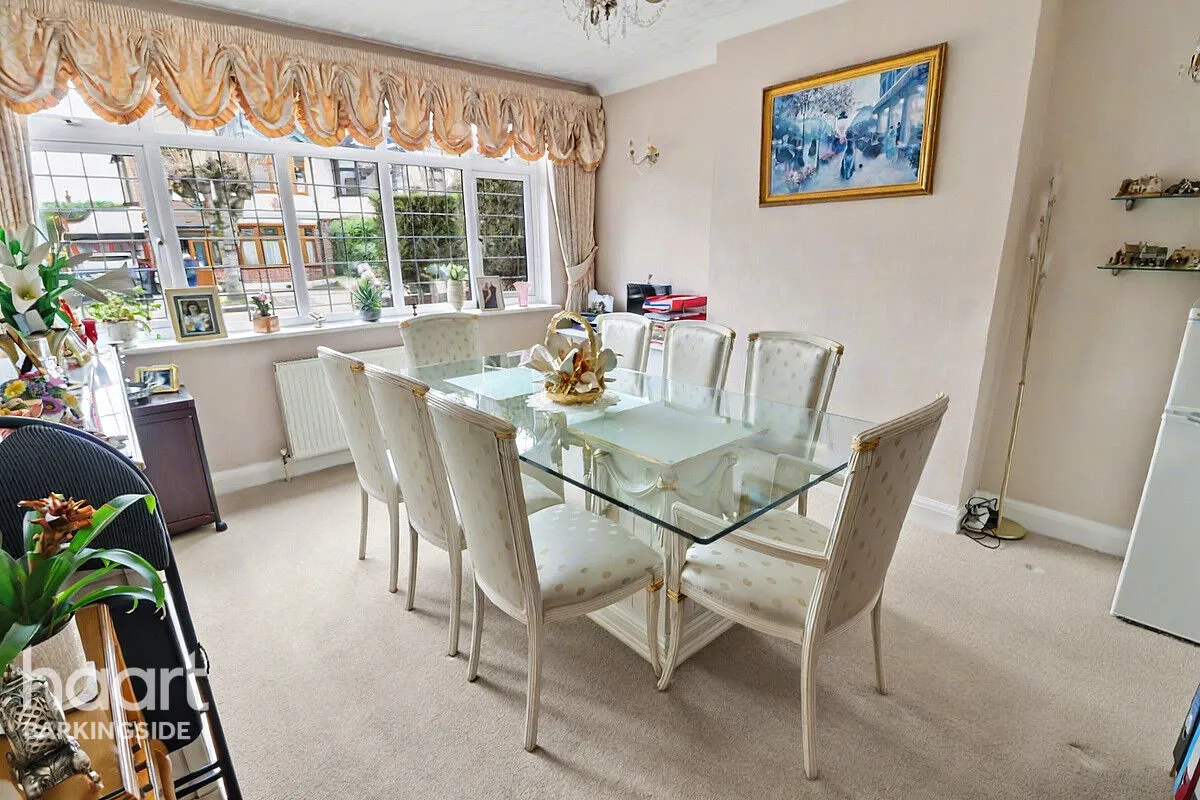 Sunnymede Drive, Barkingside, IG6, photo 3