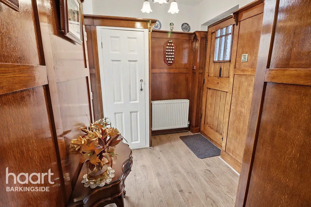 Sunnymede Drive, Barkingside, IG6, photo 5