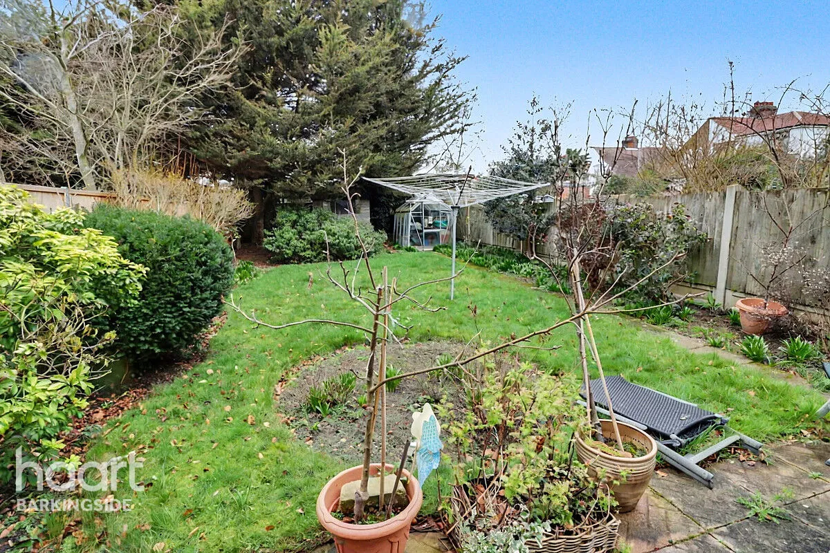Sunnymede Drive, Barkingside, IG6, photo 6