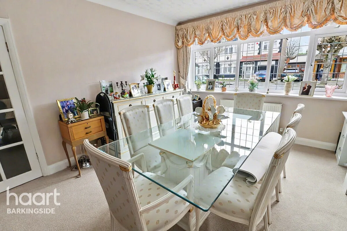 Sunnymede Drive, Barkingside, IG6, photo 10