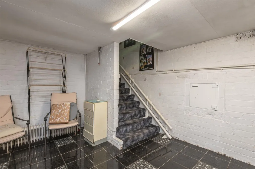 Park Drive, Huddersfield, HD1, photo 43