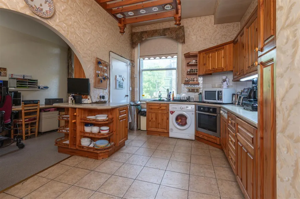 Park Drive, Huddersfield, HD1, photo 16