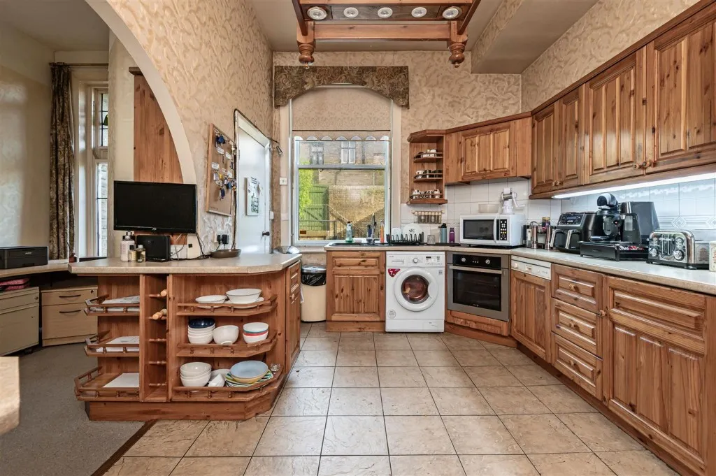 Park Drive, Huddersfield, HD1, photo 15