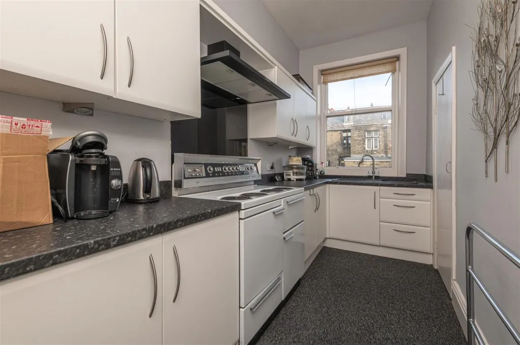 Park Drive, Huddersfield, HD1, photo 31