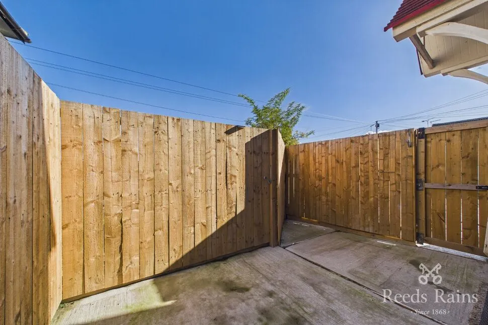 Zamor Crescent, Thurcroft, S66, photo 17
