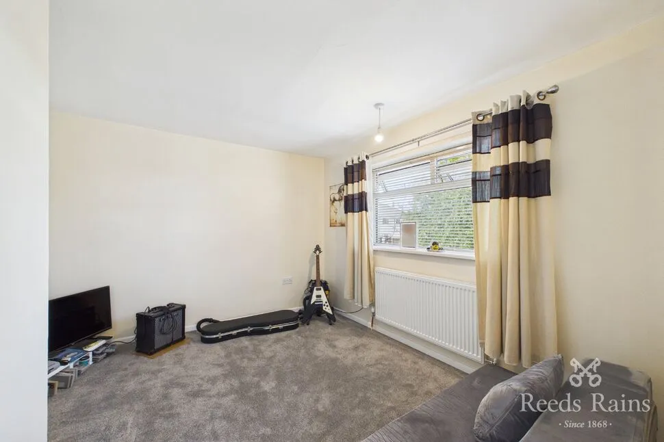 Zamor Crescent, Thurcroft, S66, photo 12