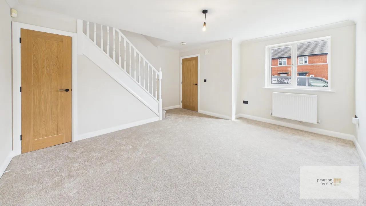 Holme Avenue, Bury, BL8 1HN, photo 4
