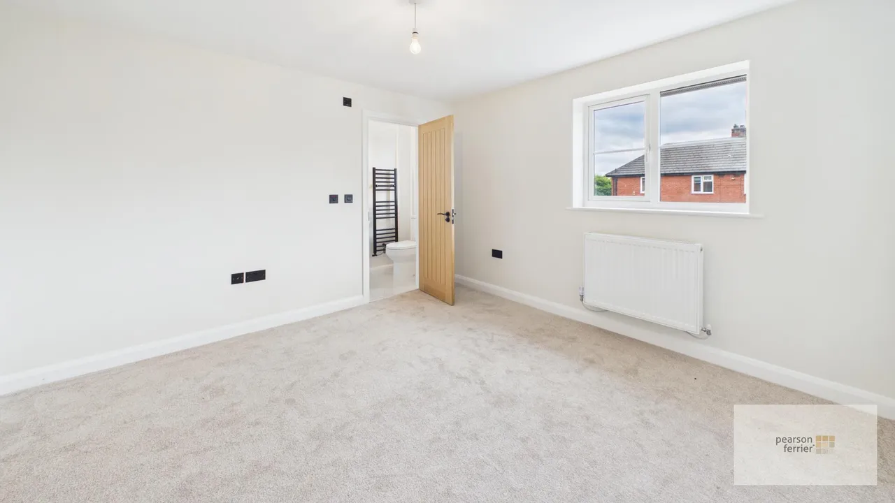 Holme Avenue, Bury, BL8 1HN, photo 12