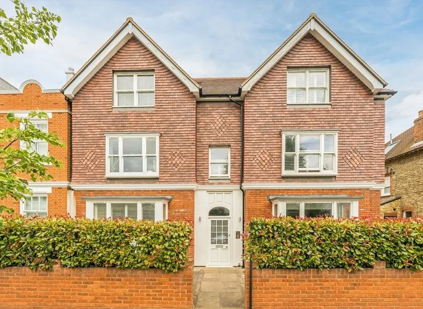 2 bed flat for sale — Lingfield Avenue, Kingston Upon Thames, KT1