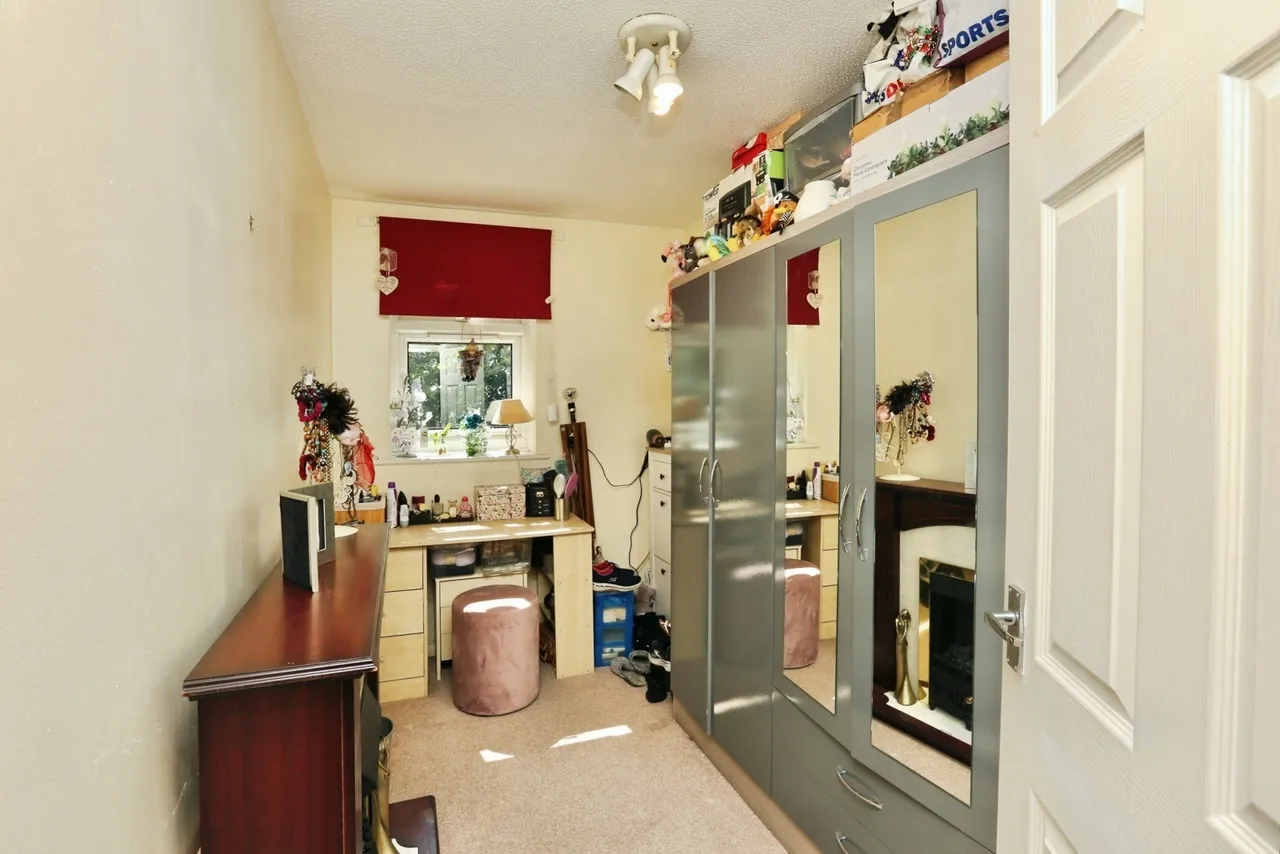 Dandelion Close, Gosport, PO13, photo 9