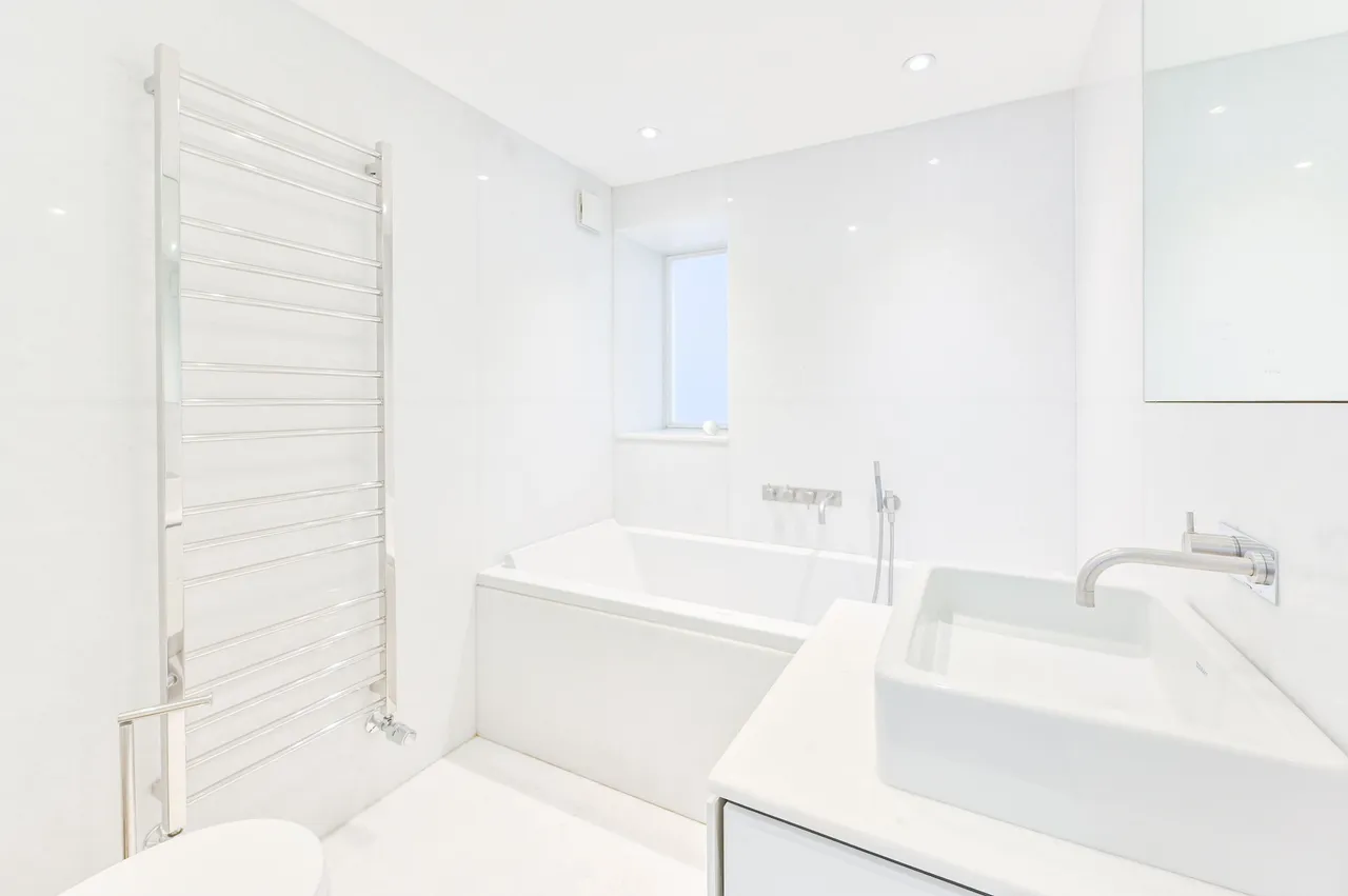 Flat L, 26-27 Queens Gate Gardens, London, photo 6