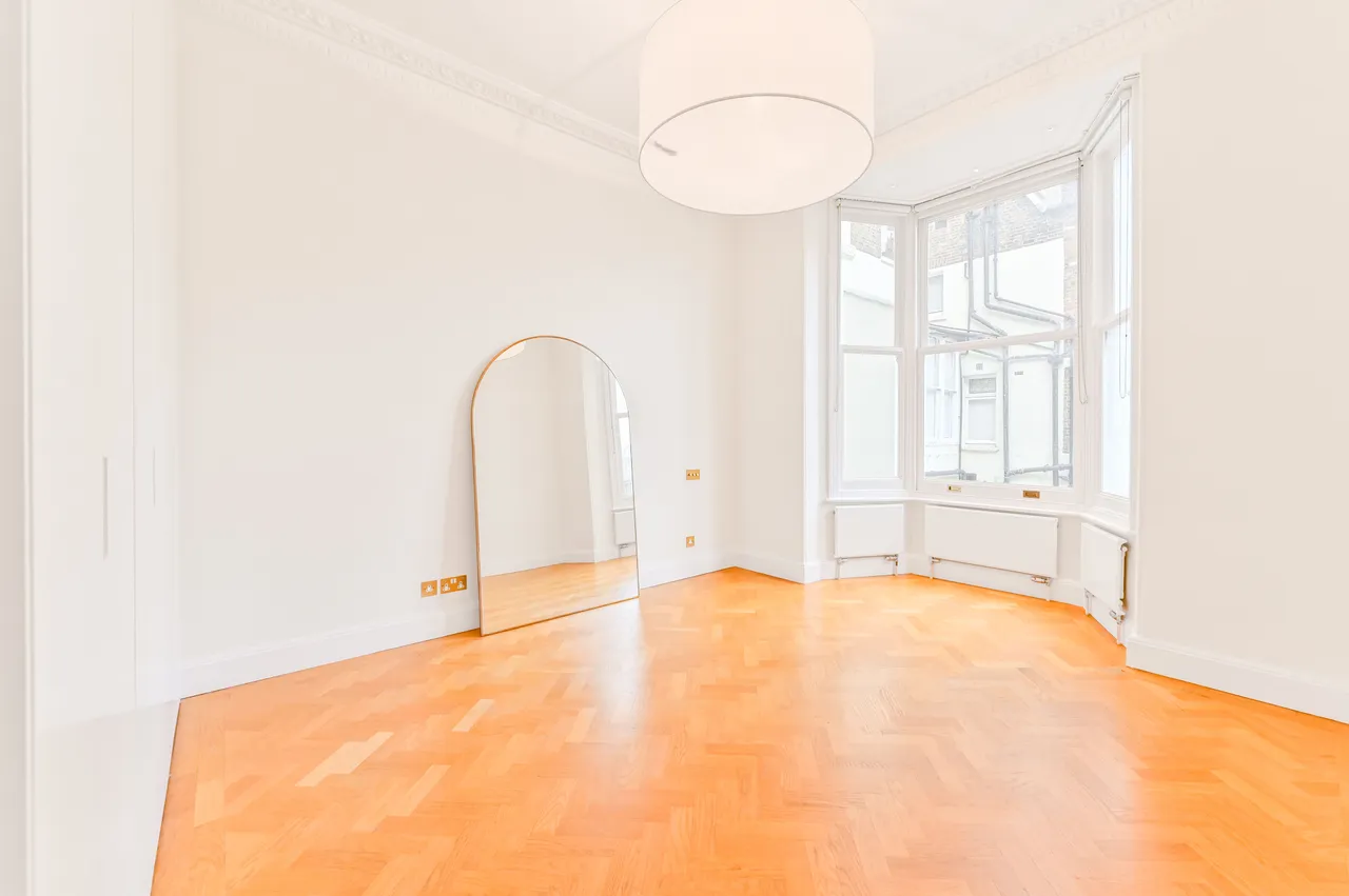 Flat L, 26-27 Queens Gate Gardens, London, photo 5
