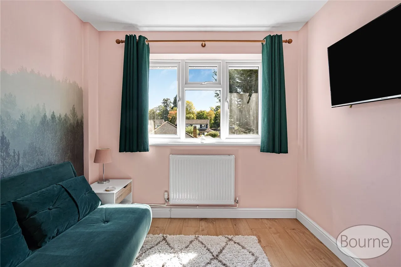 Broadacres, Guildford, GU3, photo 23