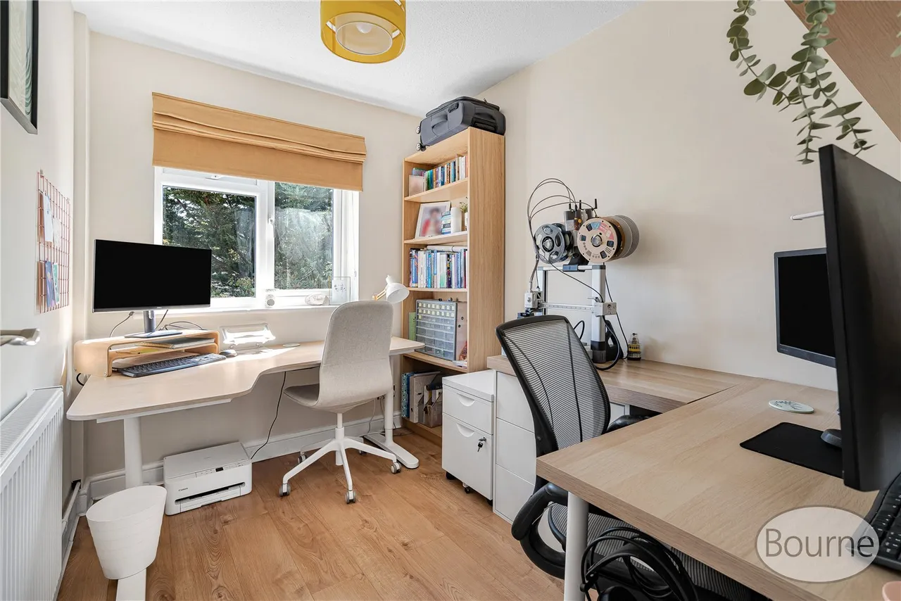Broadacres, Guildford, GU3, photo 8