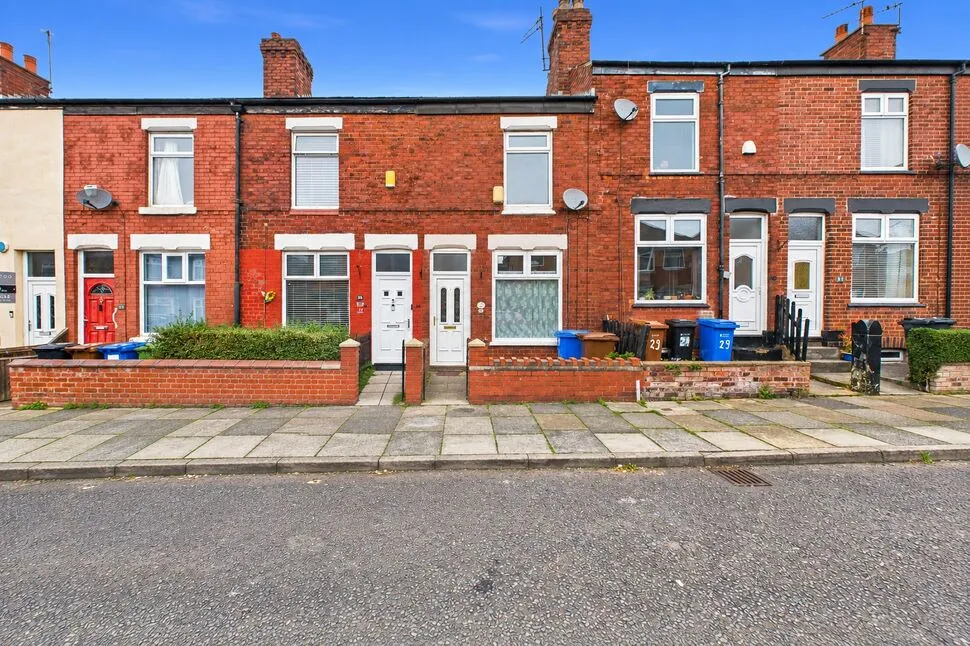 2 bed house to rent, Courthill Street, Offerton, SK1