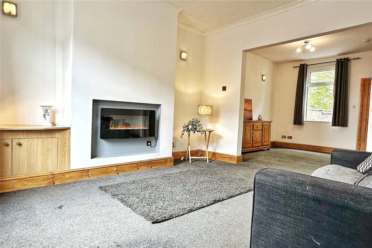 Queen Street, Ashton-under-Lyne, OL6, photo 4
