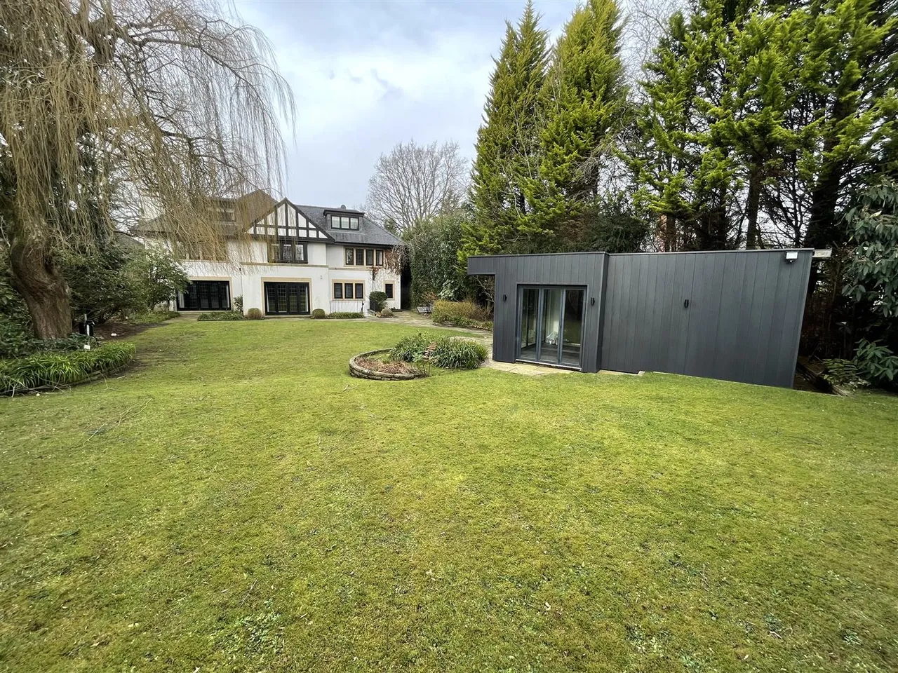 Bow Green Road, Bowdon, WA14, photo 32