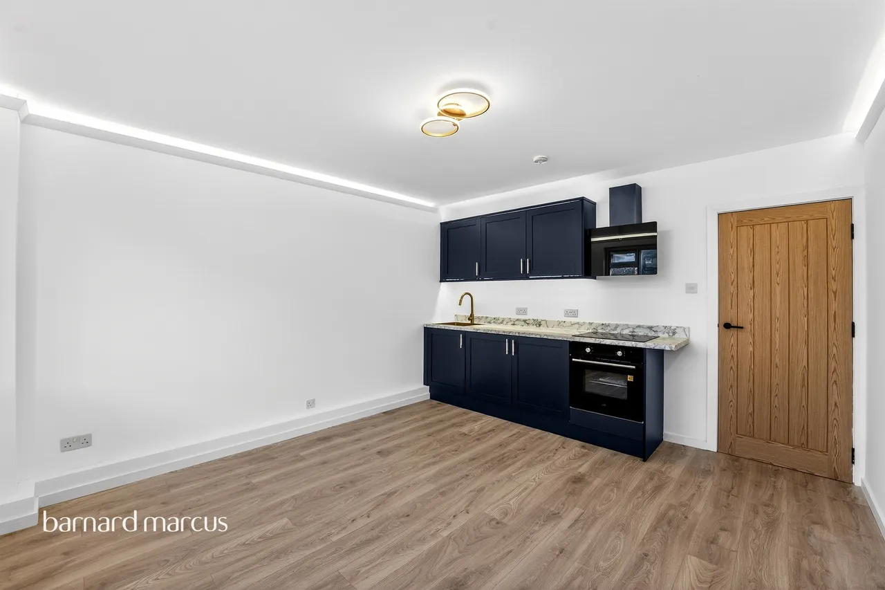Elspeth Road, London, photo 10