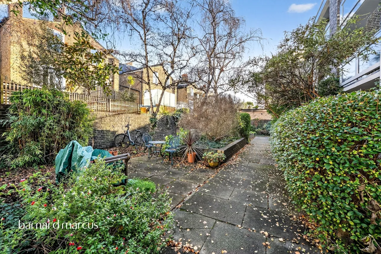 Elspeth Road, London, photo 7