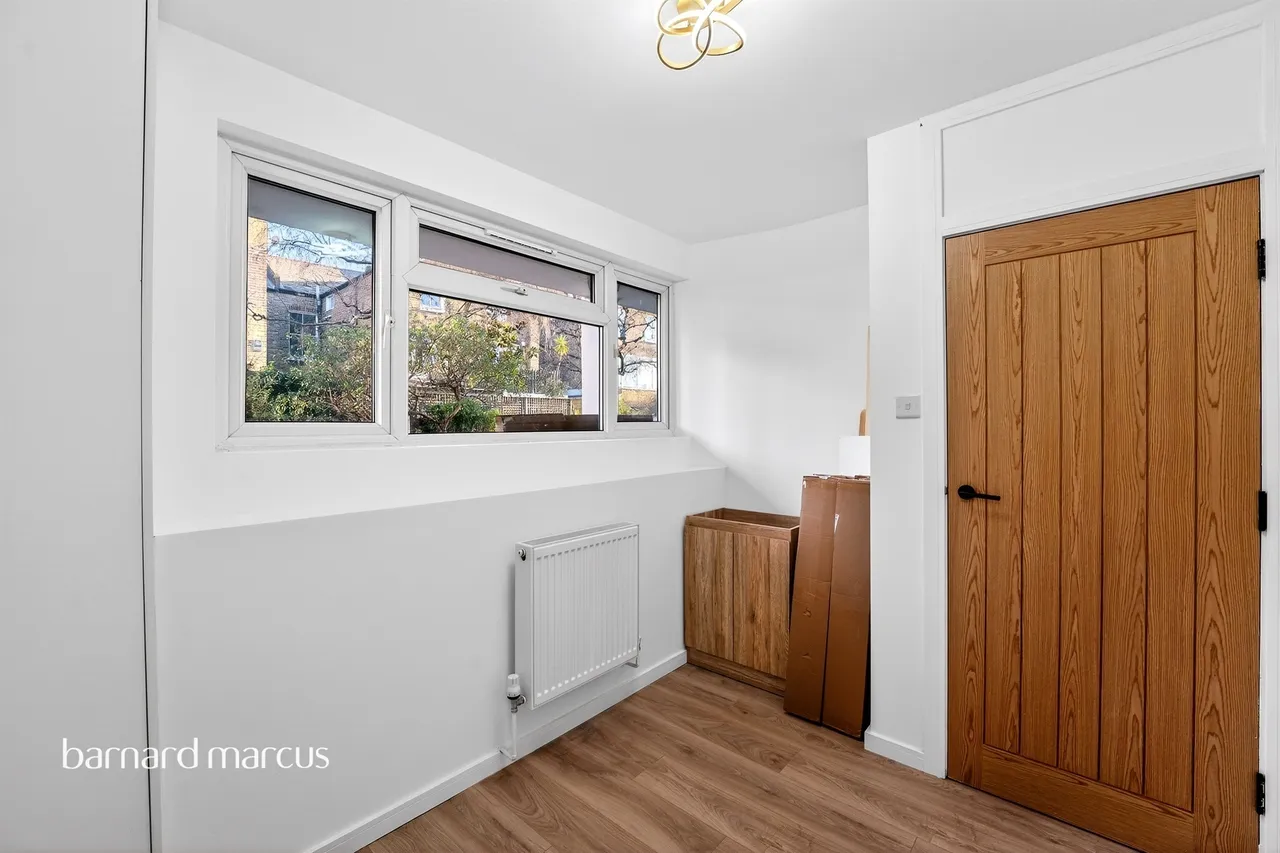 Elspeth Road, London, photo 5