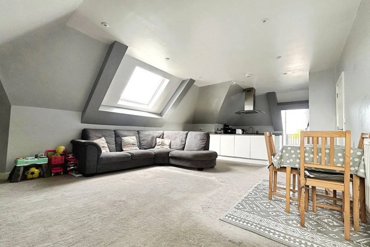 London Road, Hook, Hampshire, RG27 9DY, photo 5