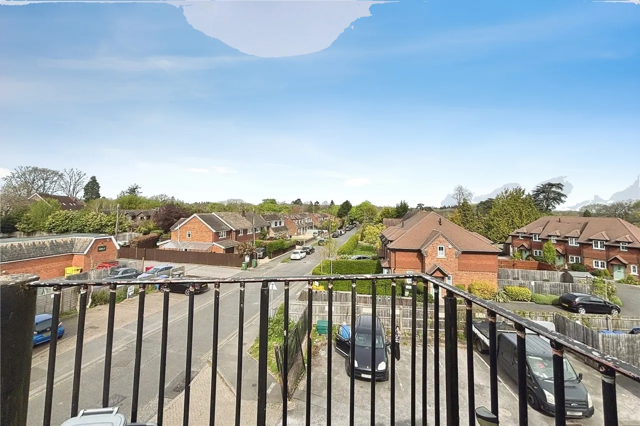 London Road, Hook, Hampshire, RG27 9DY, photo 7