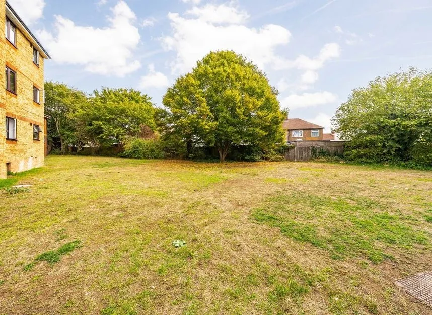 Redford Close, Feltham, TW13, photo 5