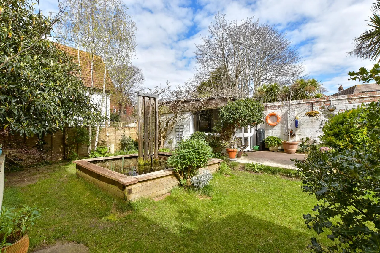 Totland, PO39, photo 19