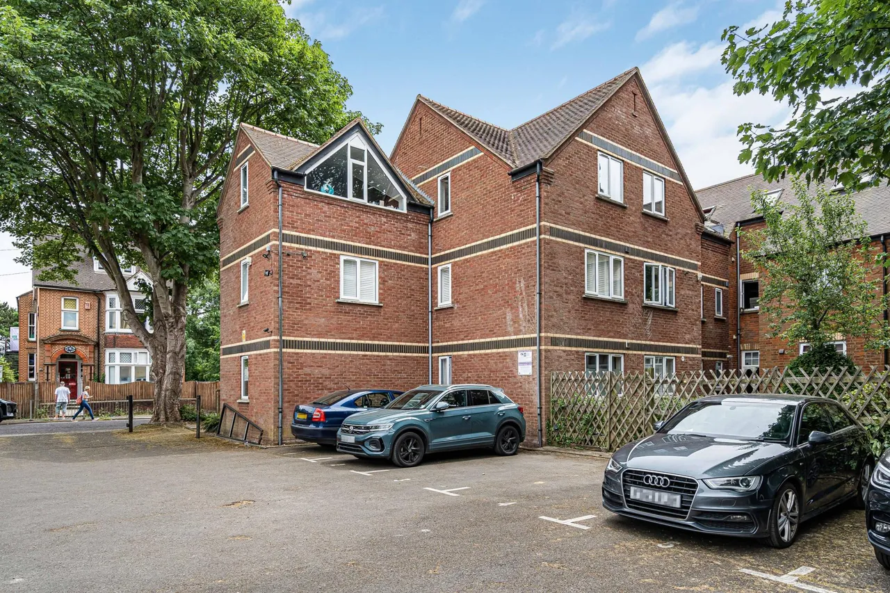1 bed flat for sale, St. Georges Court, St Albans, AL1