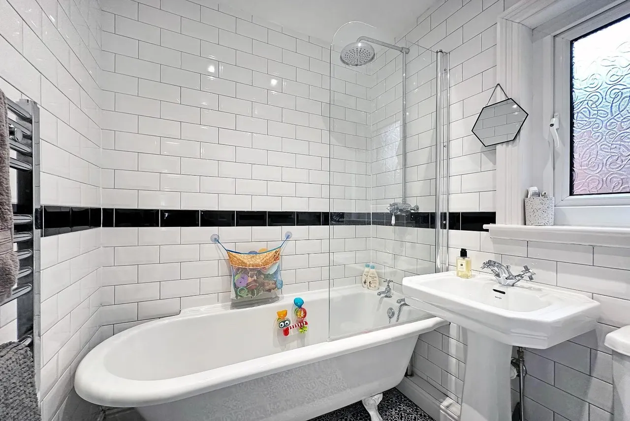 Poplar Avenue, Altrincham, Cheshire WA14 1LF, photo 11