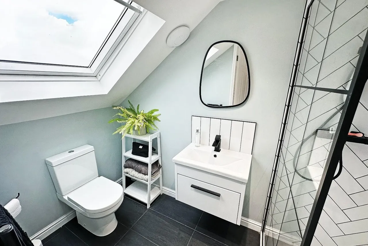 Poplar Avenue, Altrincham, Cheshire WA14 1LF, photo 13