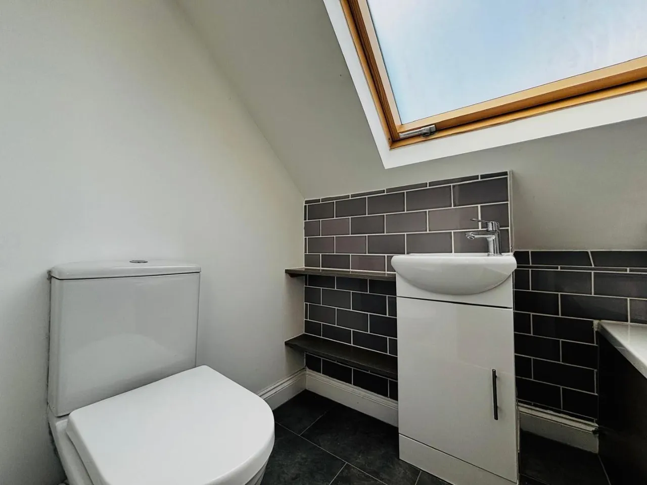Barbe Baker Avenue, West End, Southampton, Hampshire, SO30 3RJ, photo 18