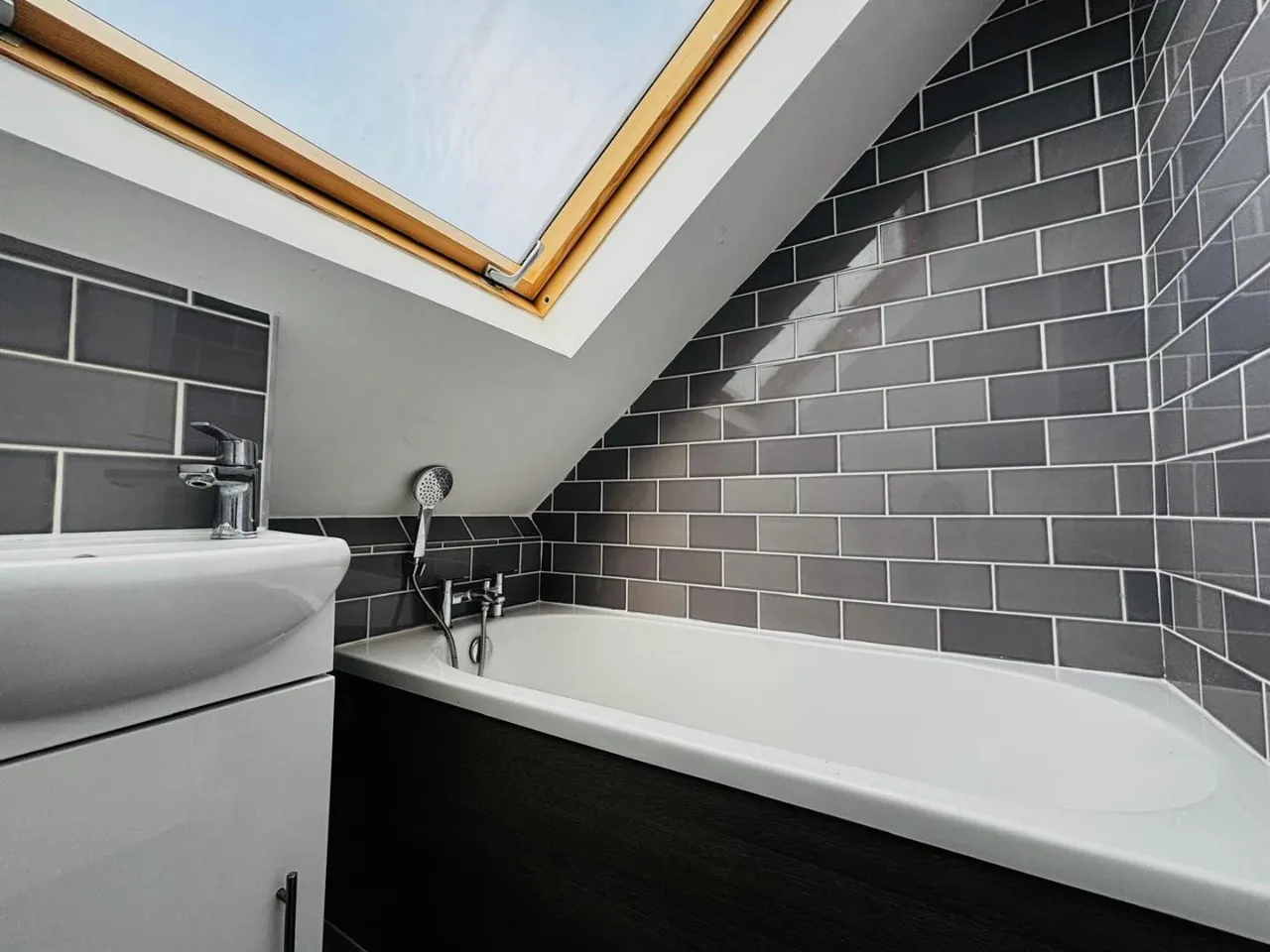 Barbe Baker Avenue, West End, Southampton, Hampshire, SO30 3RJ, photo 19