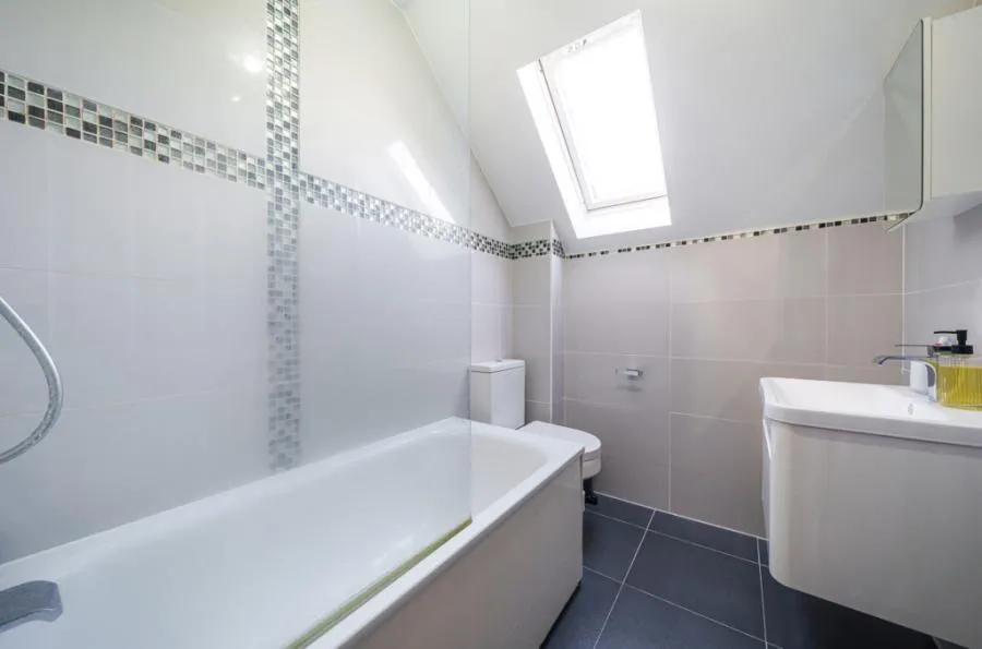 Kingsmead Road, High Wycombe, HP11, photo 7