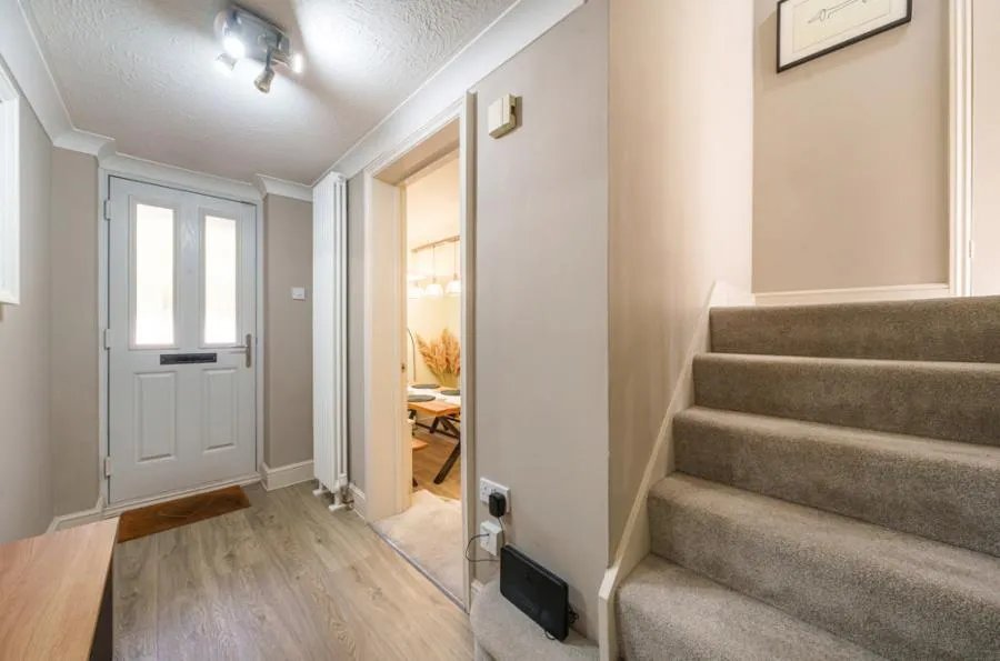 Kingsmead Road, High Wycombe, HP11, photo 13