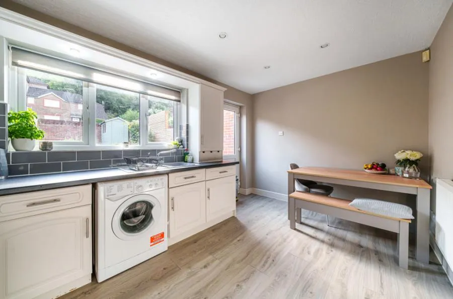 Kingsmead Road, High Wycombe, HP11, photo 16