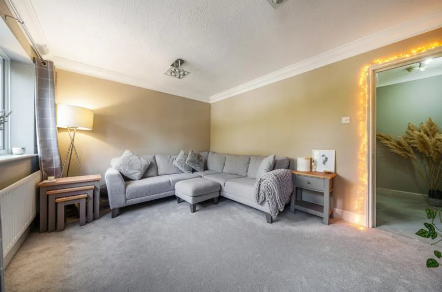 Kingsmead Road, High Wycombe, HP11, photo 14