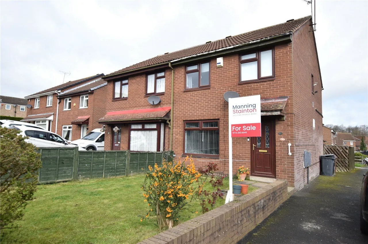 3 bed house for sale, White Laithe Walk, Whinmoor, LS14