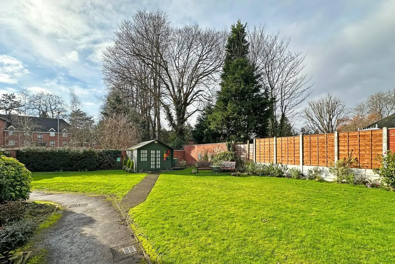 Cotteril Close, Brooklands, Manchester M23 9HY, photo 5
