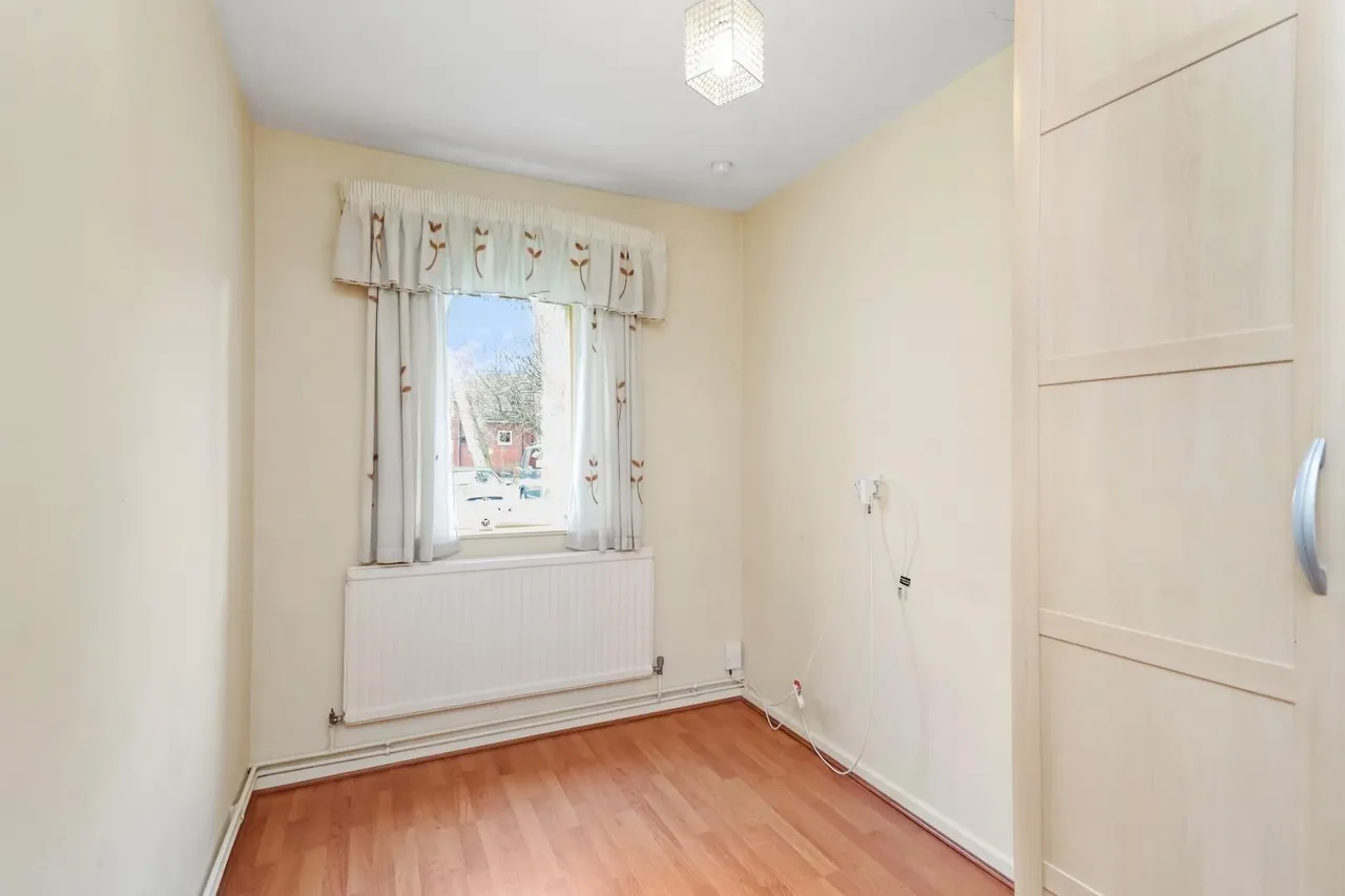 Cotteril Close, Brooklands, Manchester M23 9HY, photo 11