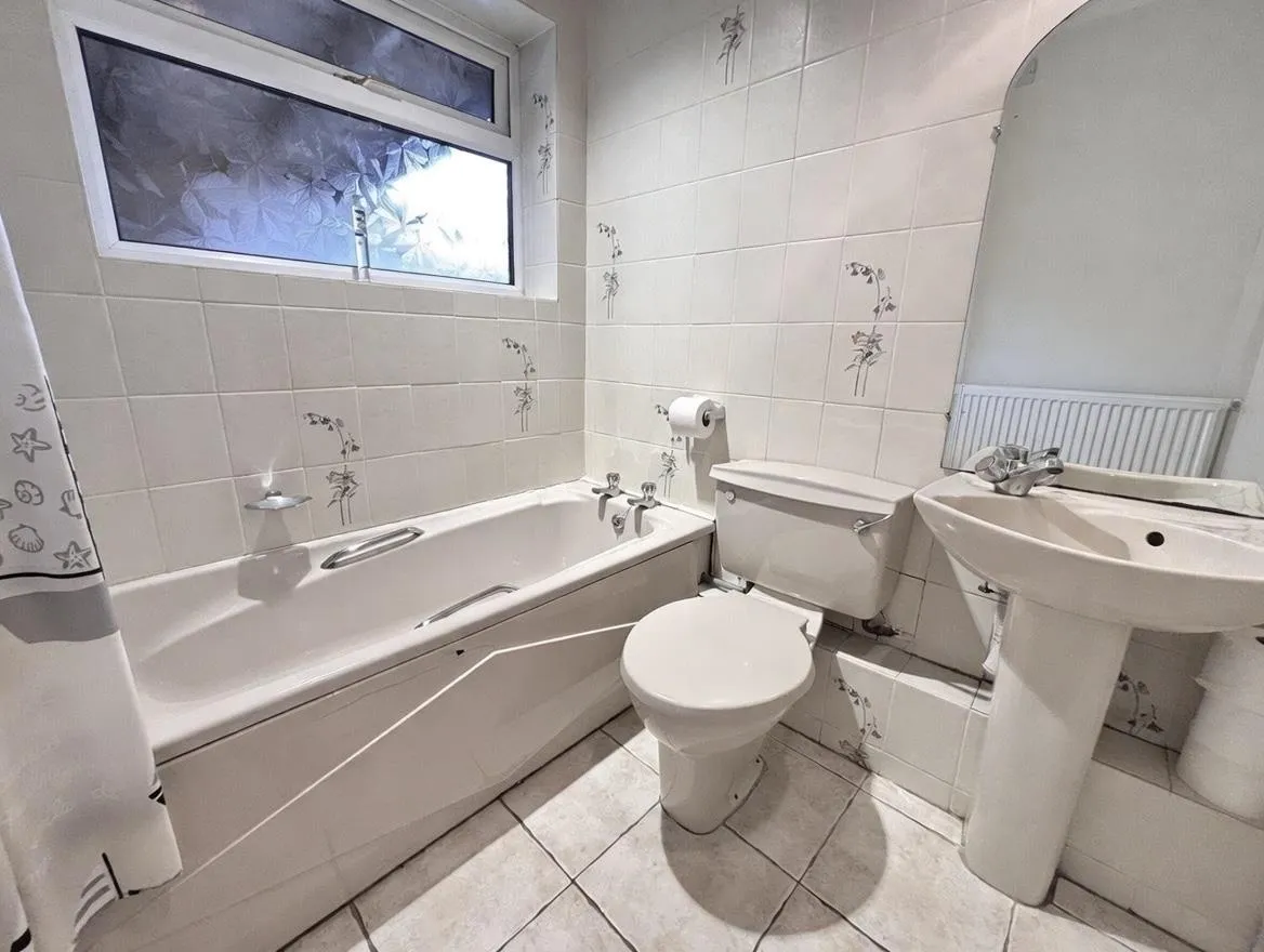 Caldy Road, Handforth, SK9, photo 7