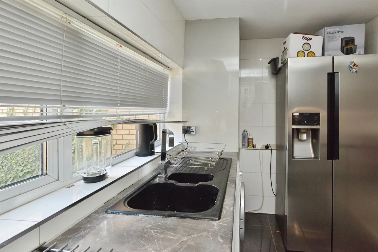 Cleavers Avenue, Conniburrow, MK14, photo 4